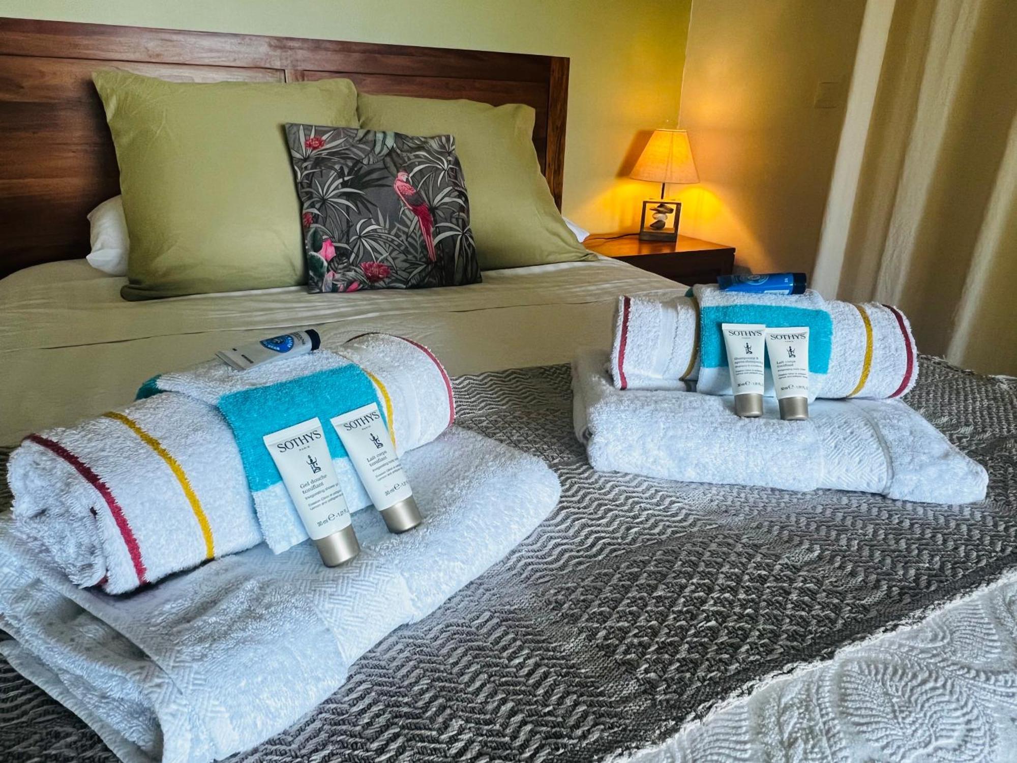 Vue Mer/3Beds/Piscine/Wifi/900 Metres De La Plage Deshaies Eksteriør bilde